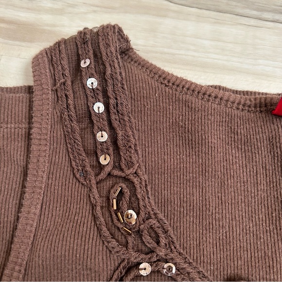 Vintage Mossimo Tank Top Brown Shirt with Sequin Accent Women’s Size Medium Y2K - Picture 5 of 9